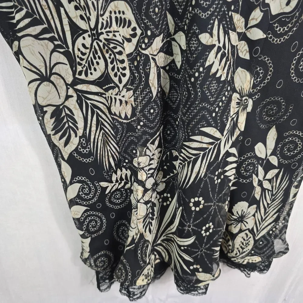 White House Black Market Sleeveless Blouse Black Floral Top - Picture 11 of 12